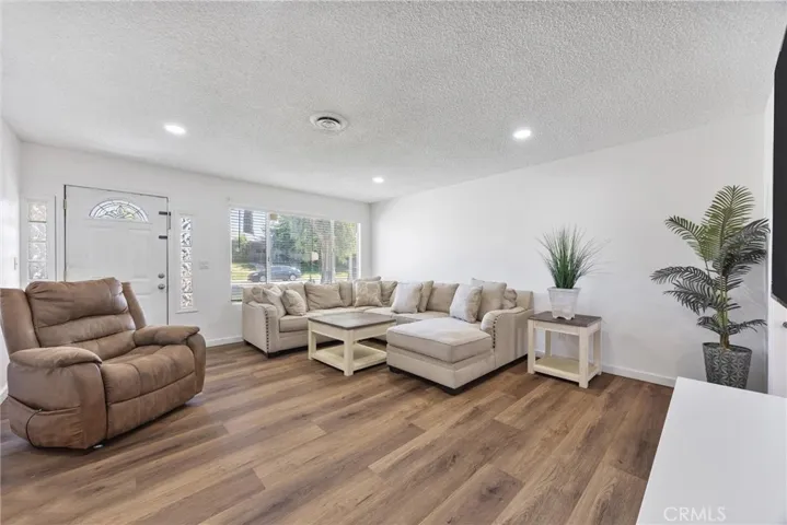 4209 Coronado Avenue, Bakersfield, California 93306