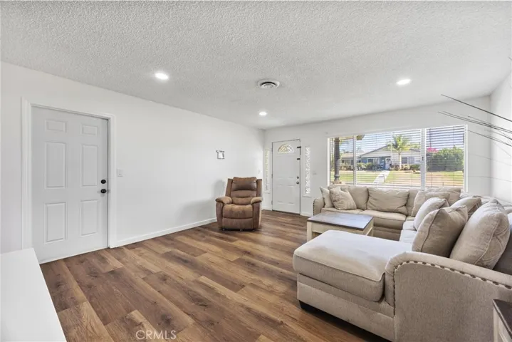 4209 Coronado Avenue, Bakersfield, California 93306