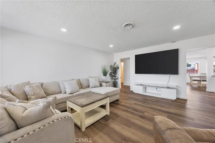 4209 Coronado Avenue, Bakersfield, California 93306