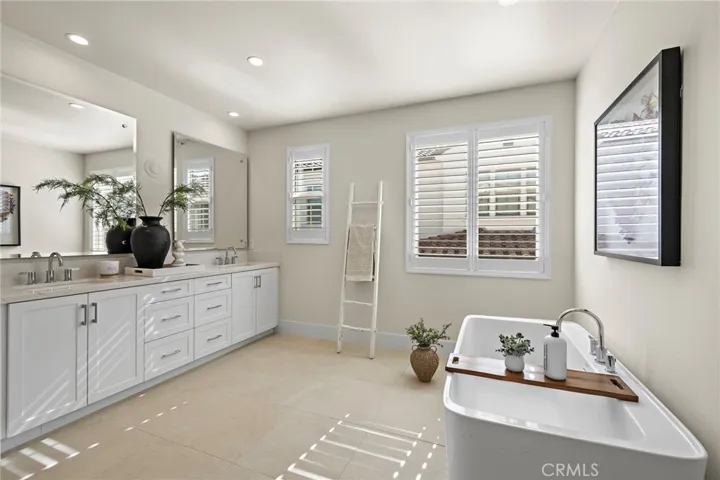 305 Brimwood, Irvine, California 92618