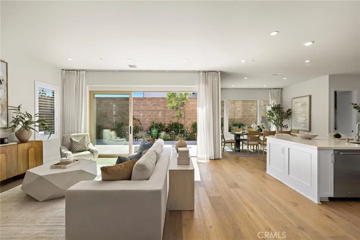 305 Brimwood, Irvine, California 92618
