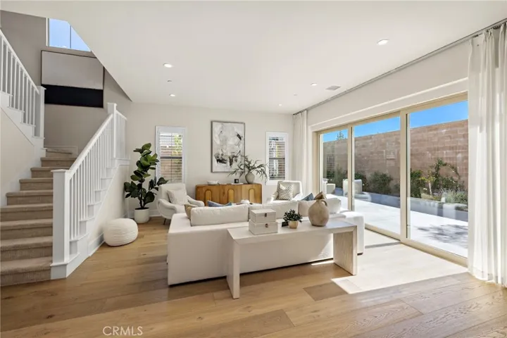305 Brimwood, Irvine, California 92618