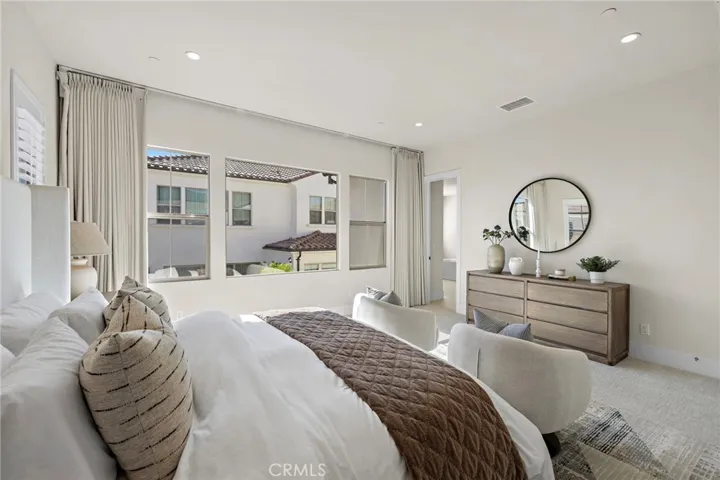 305 Brimwood, Irvine, California 92618