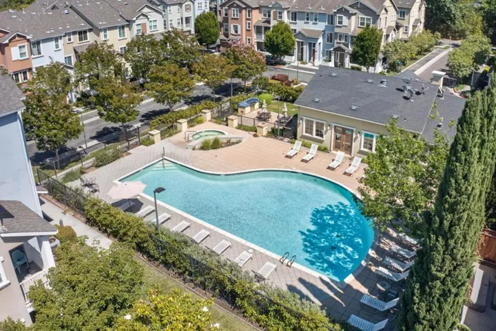 461 Bedford Loop, Mountain View, California 94043