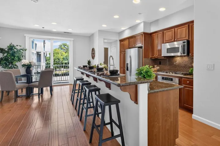 461 Bedford Loop, Mountain View, California 94043