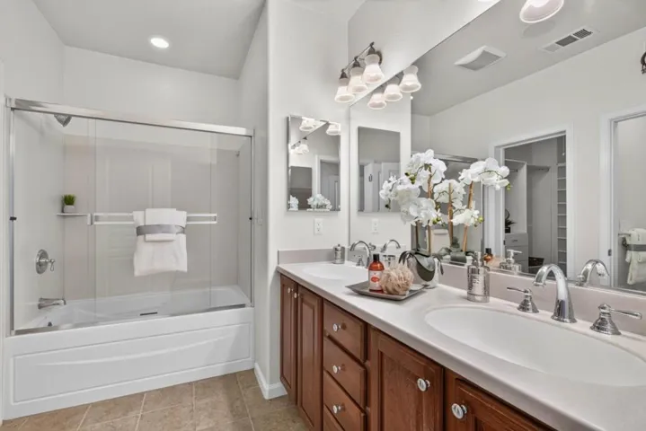 461 Bedford Loop, Mountain View, California 94043