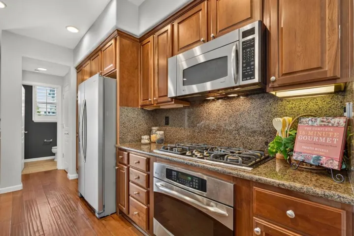 461 Bedford Loop, Mountain View, California 94043