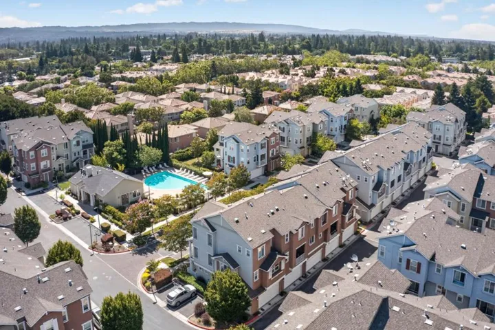 461 Bedford Loop, Mountain View, California 94043