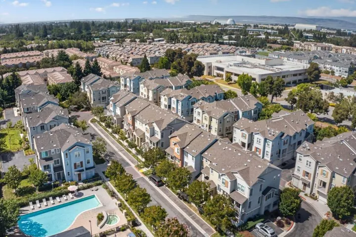 461 Bedford Loop, Mountain View, California 94043