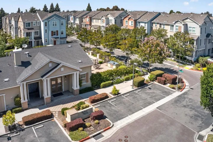 461 Bedford Loop, Mountain View, California 94043