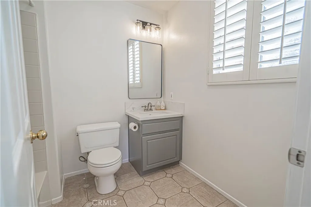 Downstairs Full Bath