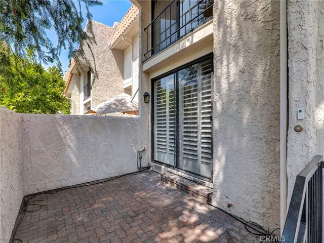 6244 Shoup Avenue, Woodland Hills, California 91367