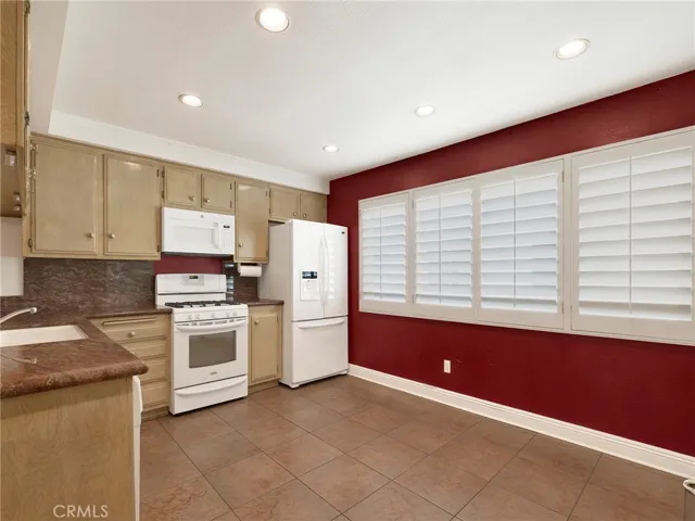6244 Shoup Avenue, Woodland Hills, California 91367