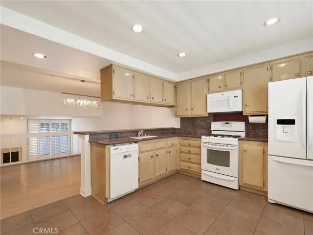 6244 Shoup Avenue, Woodland Hills, California 91367