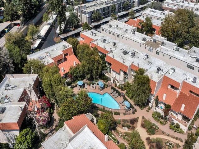 6244 Shoup Avenue, Woodland Hills, California 91367