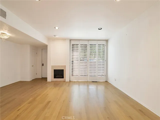 6244 Shoup Avenue, Woodland Hills, California 91367