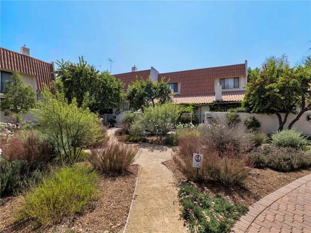 6244 Shoup Avenue, Woodland Hills, California 91367
