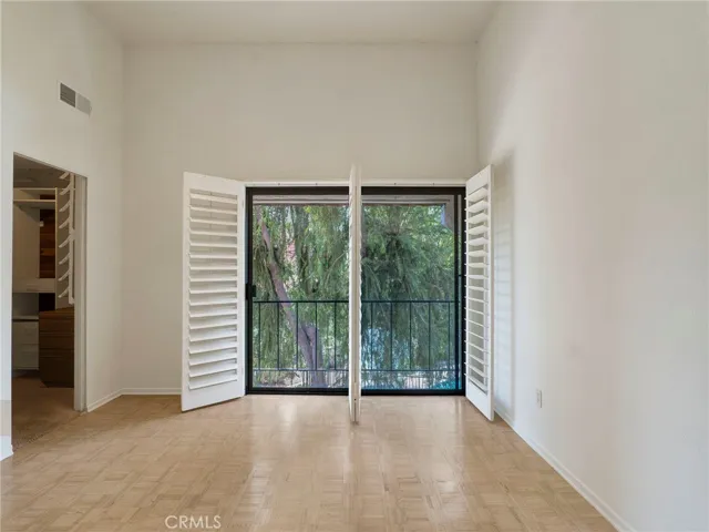 6244 Shoup Avenue, Woodland Hills, California 91367