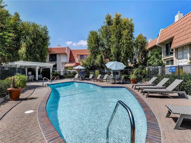 6244 Shoup Avenue, Woodland Hills, California 91367