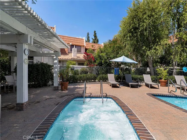 6244 Shoup Avenue, Woodland Hills, California 91367