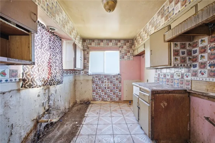 3105 Lexington Avenue, Bakersfield, California 93306