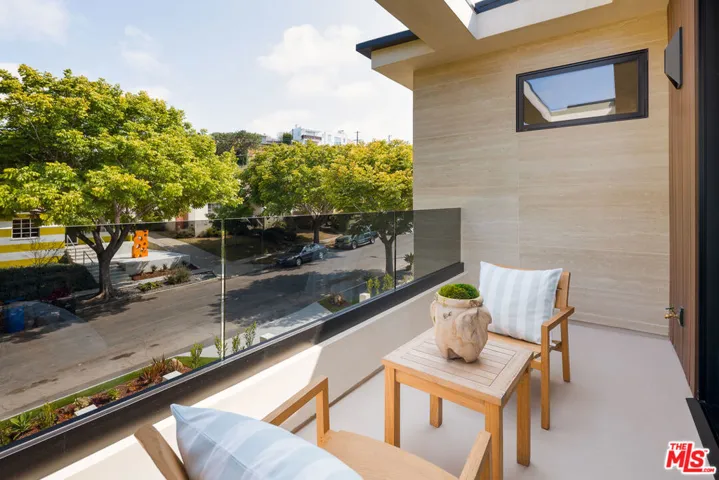 12035 Navy Street, Los Angeles, California 90066