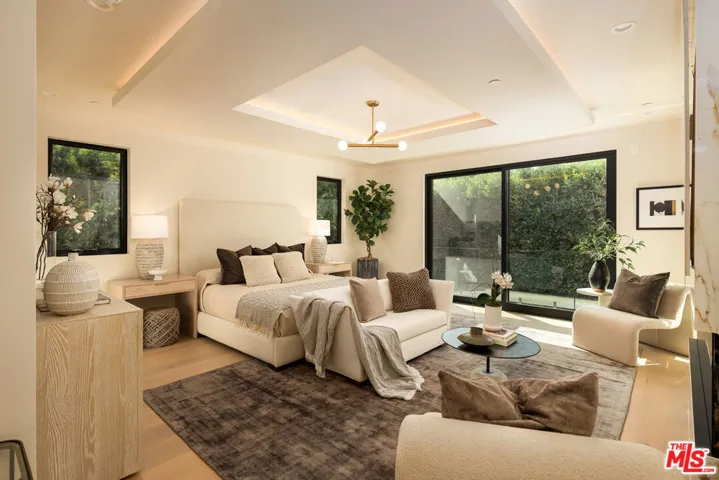 12035 Navy Street, Los Angeles, California 90066