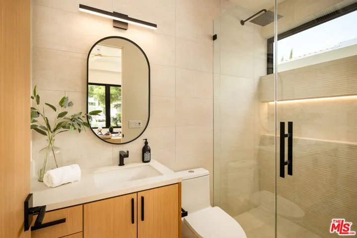 12035 Navy Street, Los Angeles, California 90066