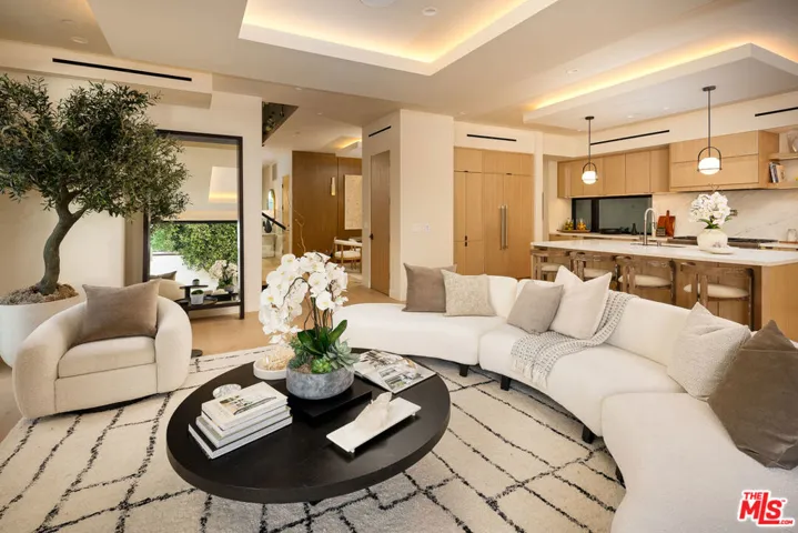 12035 Navy Street, Los Angeles, California 90066