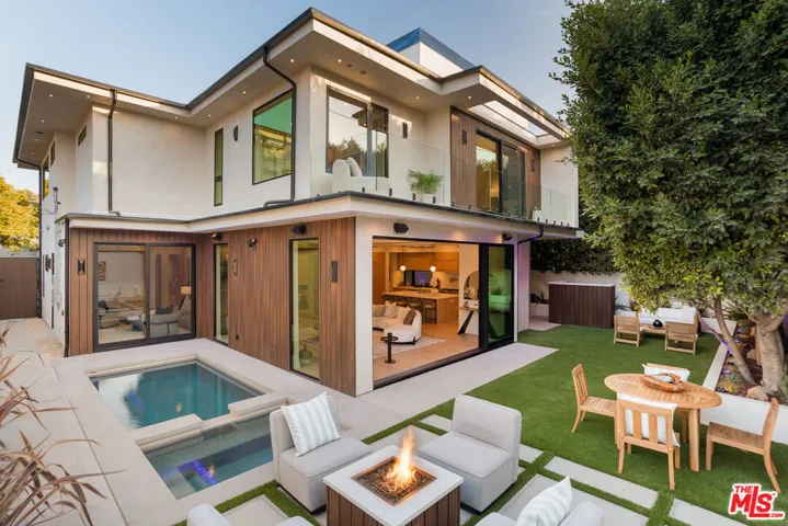 12035 Navy Street, Los Angeles, California 90066