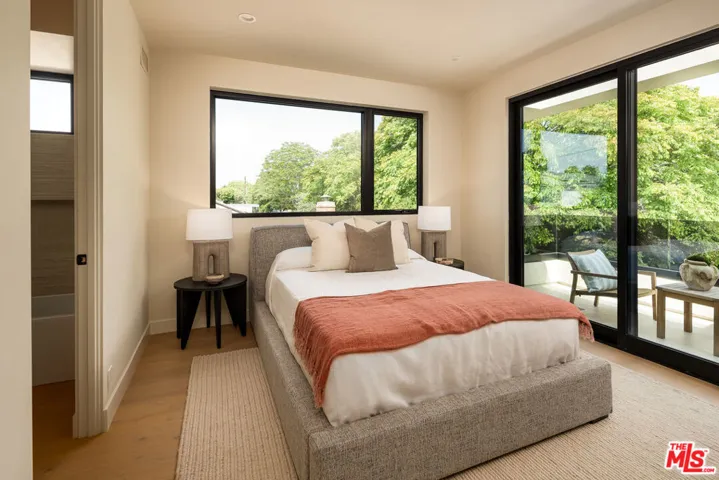 12035 Navy Street, Los Angeles, California 90066