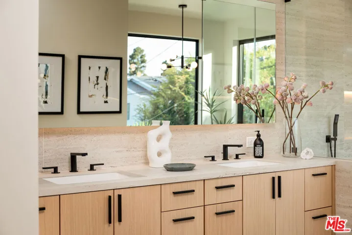 12035 Navy Street, Los Angeles, California 90066