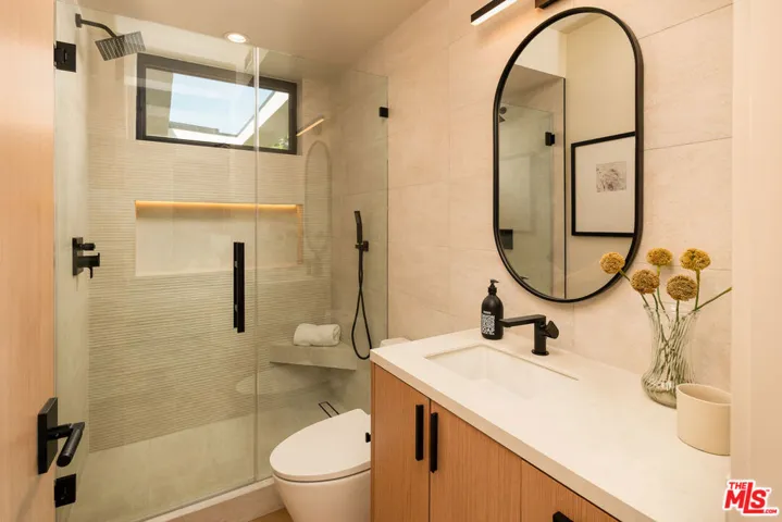 12035 Navy Street, Los Angeles, California 90066