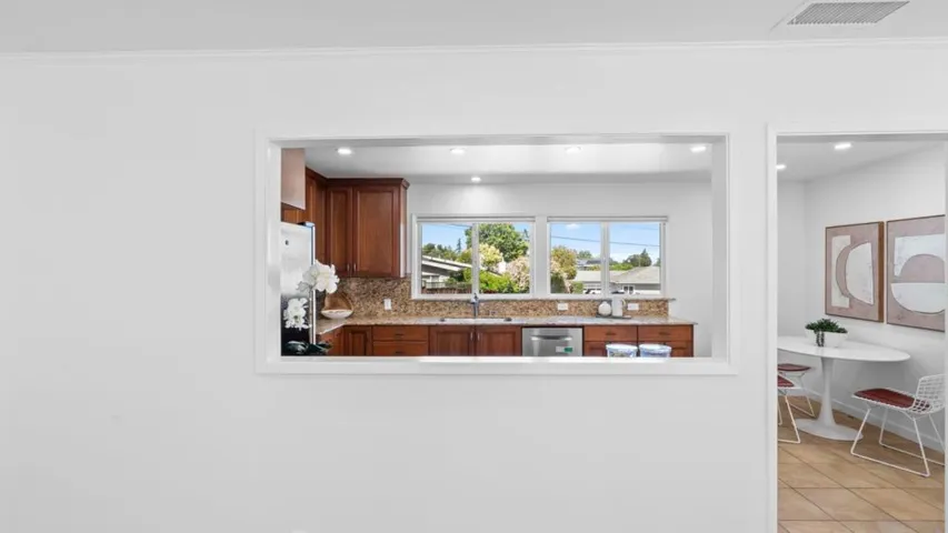 2 Burnham Court, San Carlos, California 94070