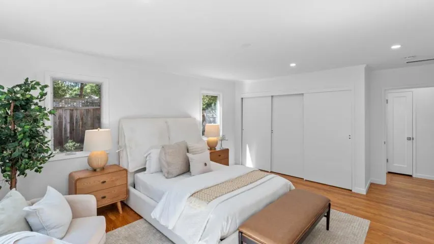 2 Burnham Court, San Carlos, California 94070