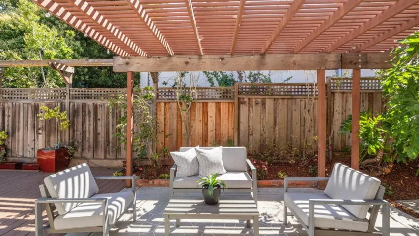 2 Burnham Court, San Carlos, California 94070