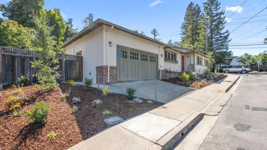 2 Burnham Court, San Carlos, California 94070