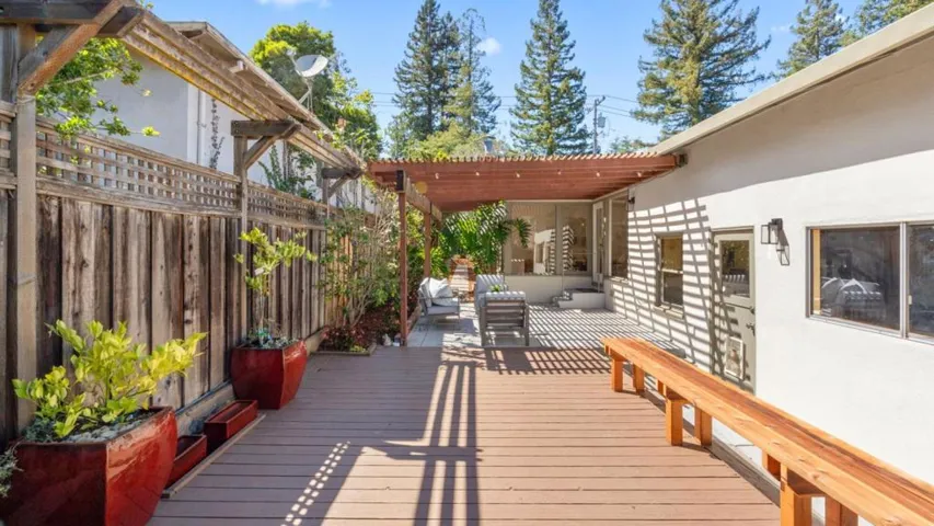 2 Burnham Court, San Carlos, California 94070