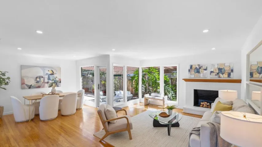 2 Burnham Court, San Carlos, California 94070