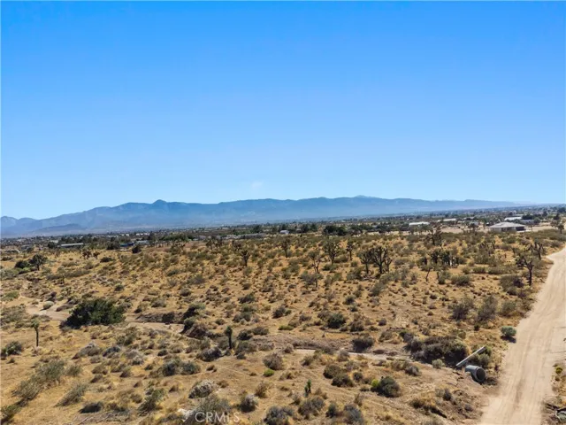 1 Nevada Road, Phelan, California 92371