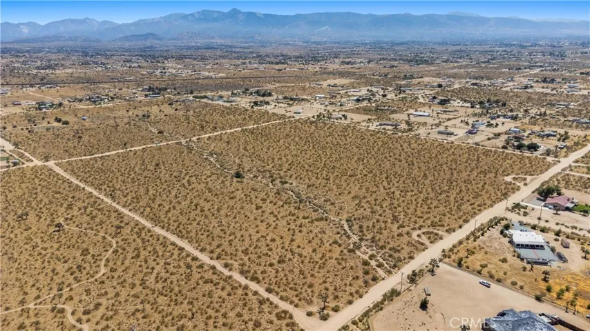 1 Nevada Road, Phelan, California 92371