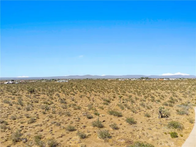1 Nevada Road, Phelan, California 92371