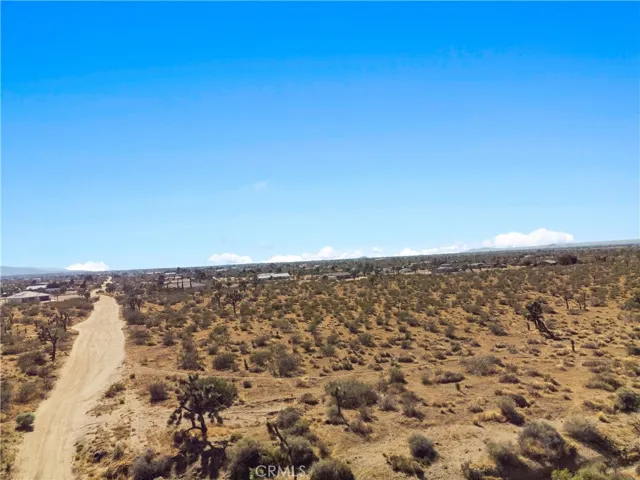 1 Nevada Road, Phelan, California 92371