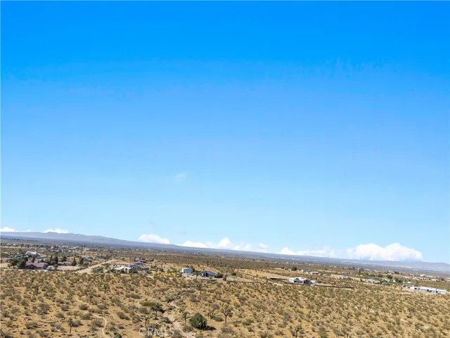 1 Nevada Road, Phelan, California 92371