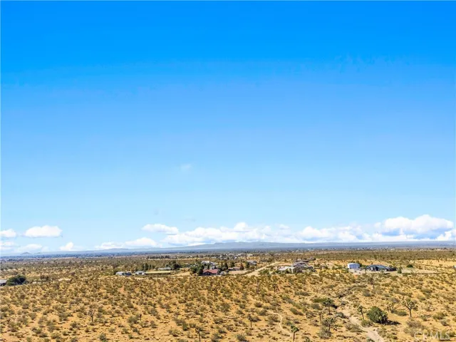 1 Nevada Road, Phelan, California 92371