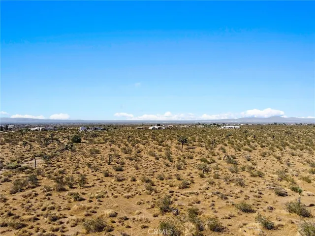 1 Nevada Road, Phelan, California 92371