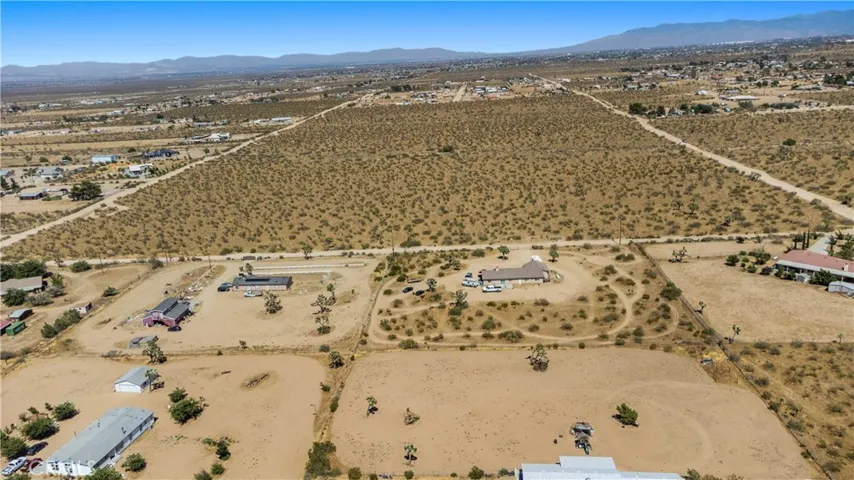 1 Nevada Road, Phelan, California 92371
