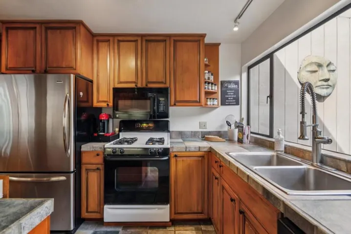 24501 Via Mar Monte 77, Carmel, California 93923