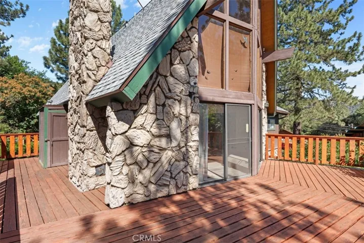 5438 Desert View, Wrightwood, California 92397