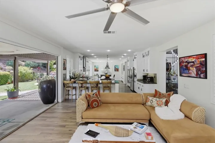 1536 Vandagriff, Corona, California 92883